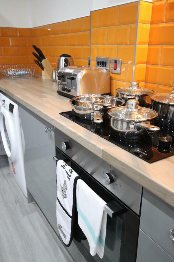 Halifax House, Studio Apartment 209 ภายนอก รูปภาพ