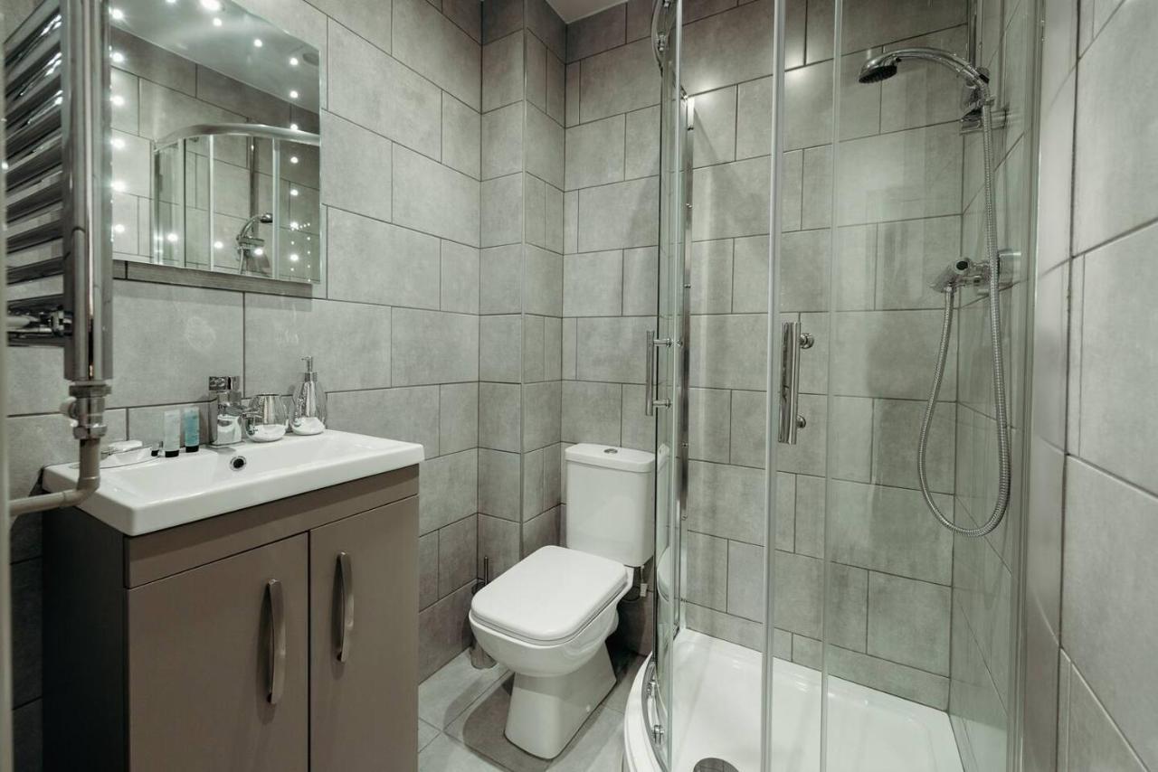 Halifax House, Studio Apartment 209 ภายนอก รูปภาพ